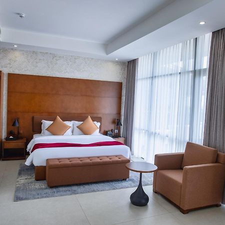 Alisa Hotel Tema Zewnętrze zdjęcie