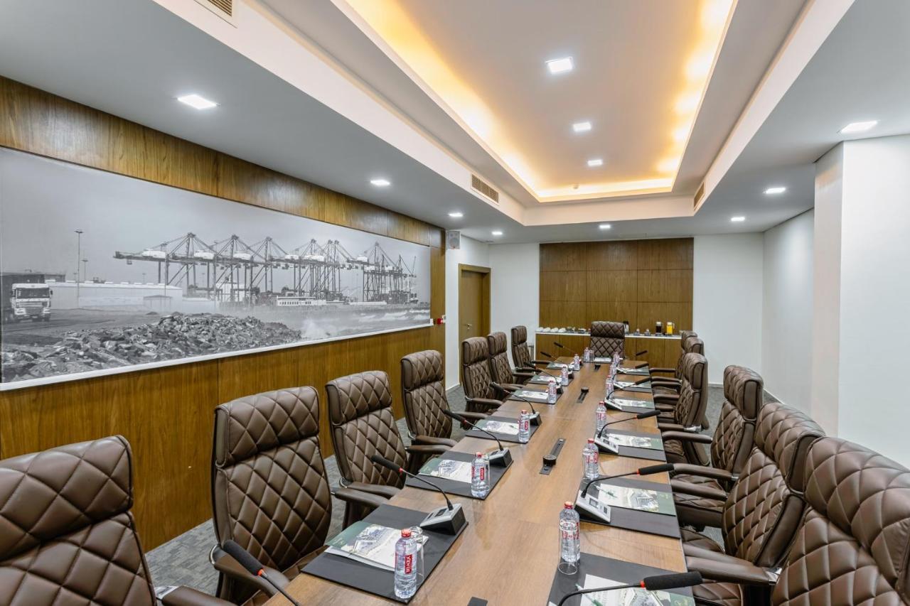 Alisa Hotel Tema Zewnętrze zdjęcie