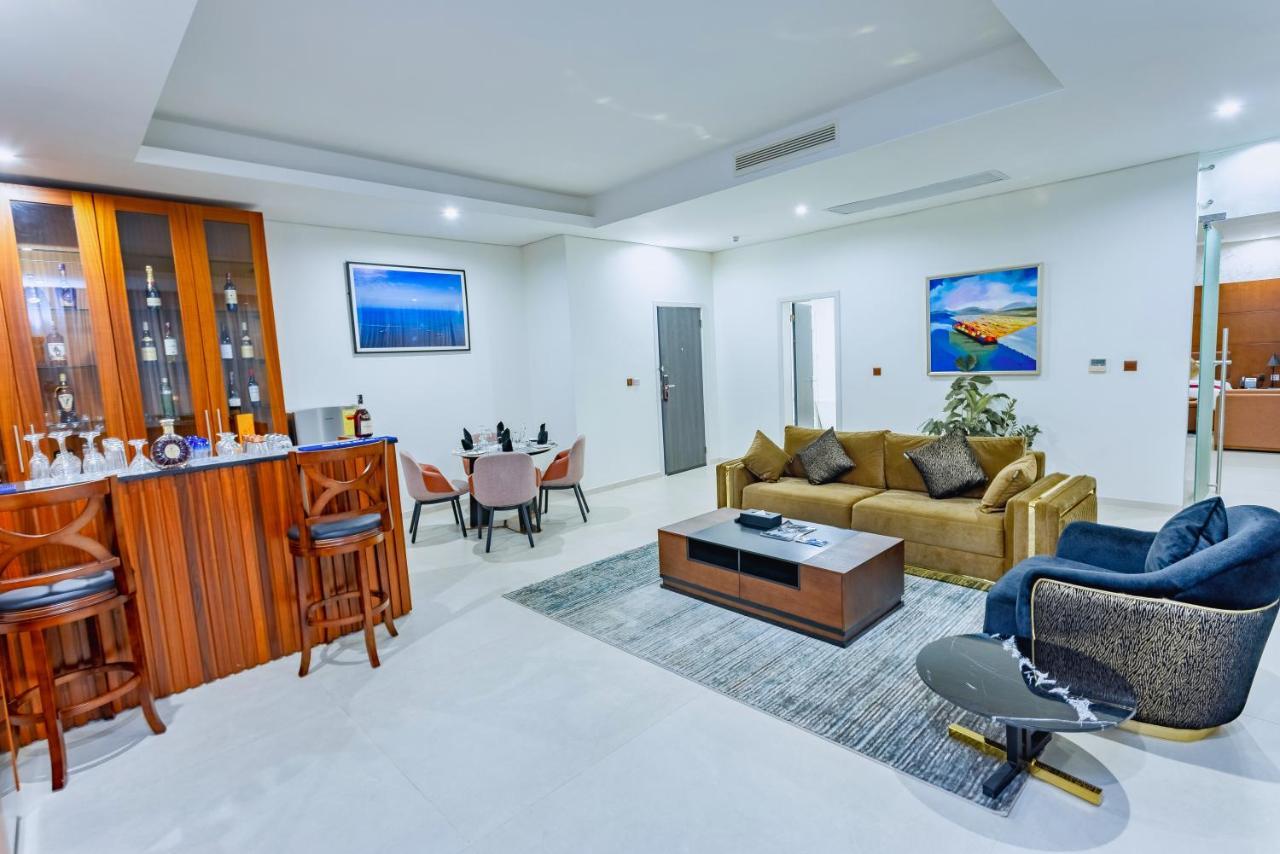 Alisa Hotel Tema Zewnętrze zdjęcie